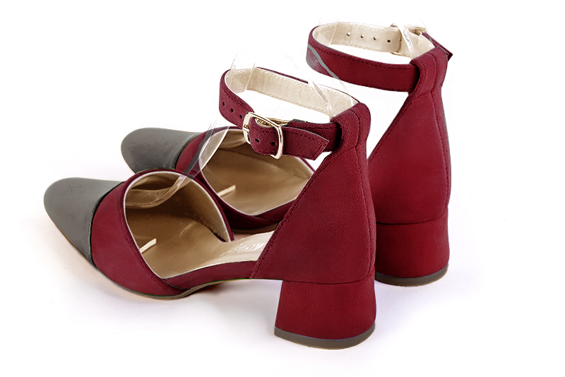 Taupe brown and burgundy red women's open side shoes, with a strap around the ankle. Round toe. Low flare heels. Rear view - Florence KOOIJMAN